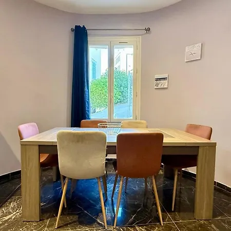 Apartment 3-bedroom On Two Levels Close To The Palais *